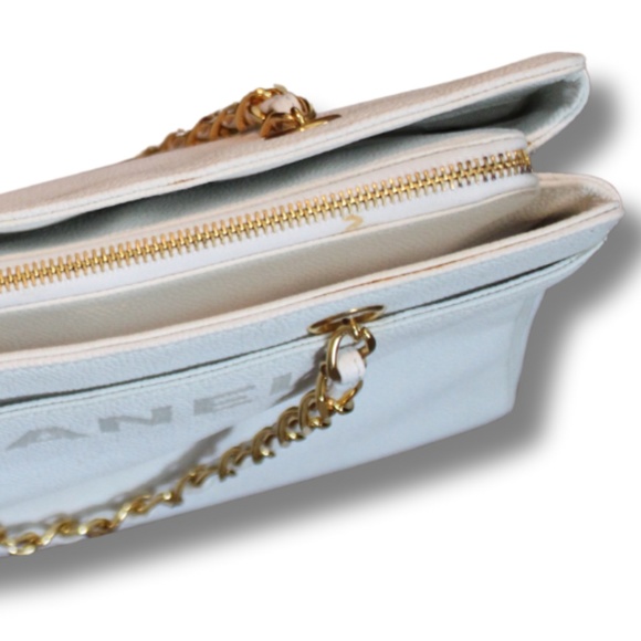 VINTAGE CHANEL White Caviar Leather Bag from 1997-1999 - Authentic! - Picture 9 of 10